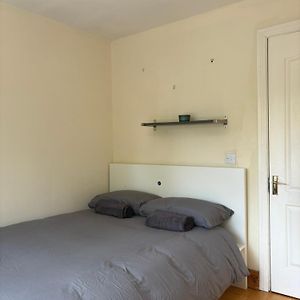 Superb Double Room Near Airport - 3